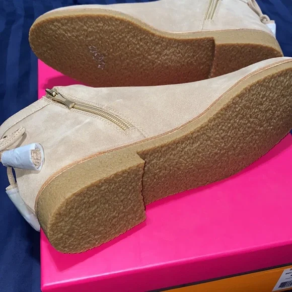 Kate Spade suede booties, size 9 1/2 - Picture 4 of 6